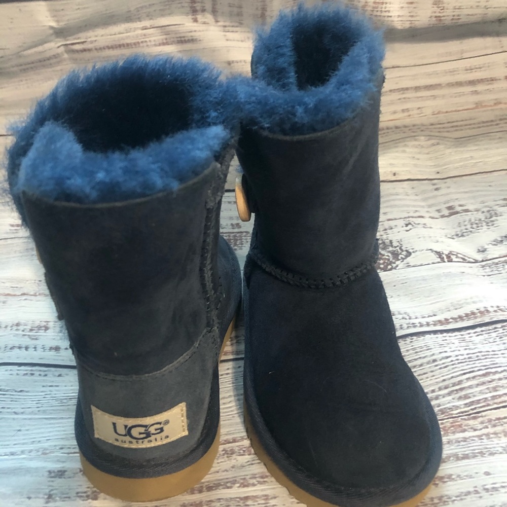 Navy Uggs